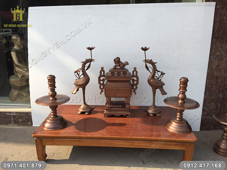 ngũ sự đồng đỏ hun đỉnh vu&ocirc;ng